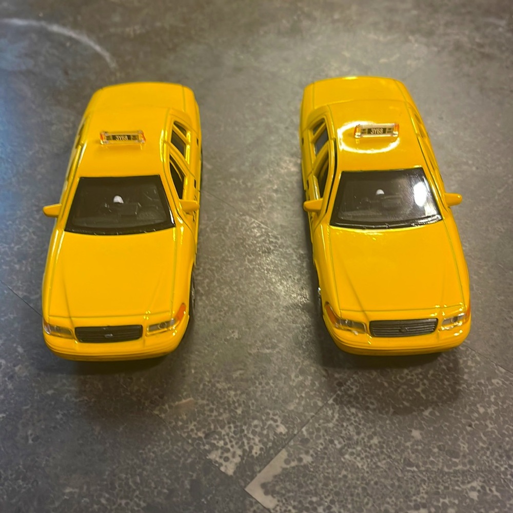 💛💛 (2) Taxi Ford Crow Victoria 💛💛